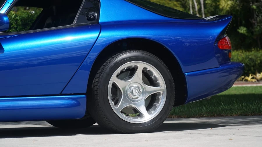 1996 Dodge Viper GTS 2nd Gen - Image 19 of 31