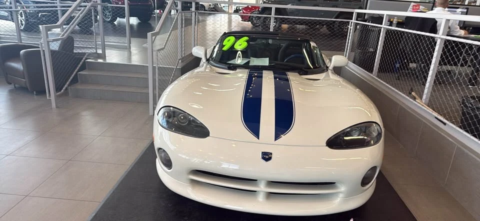 1996 Dodge Viper 2nd Gen - Image 2 of 7