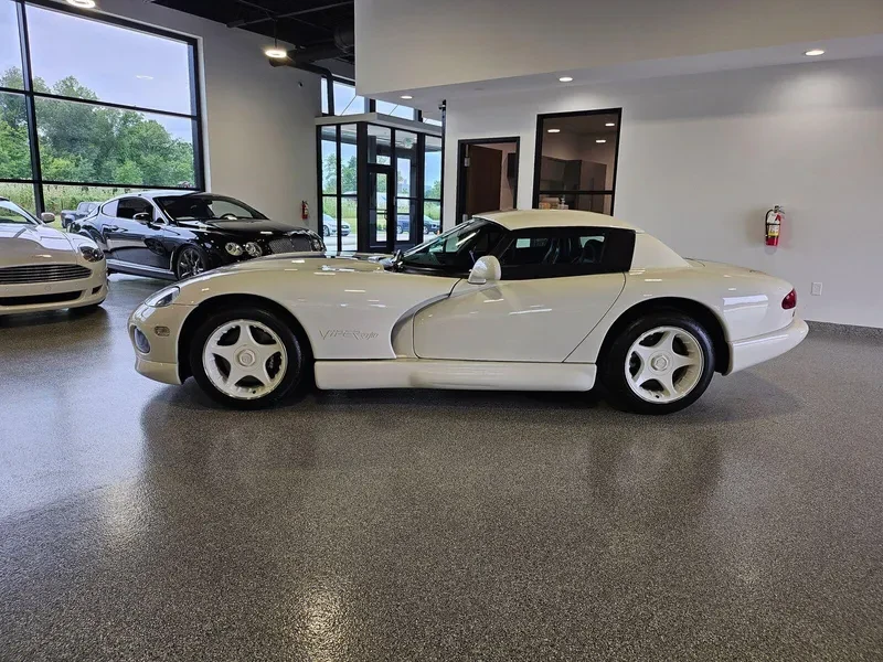 1996 Dodge Viper 2nd Gen - Image 2 of 17