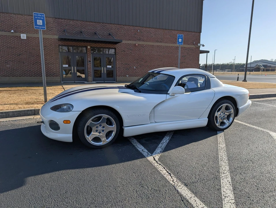 1996 Dodge Viper 2nd Gen - Image 2 of 31