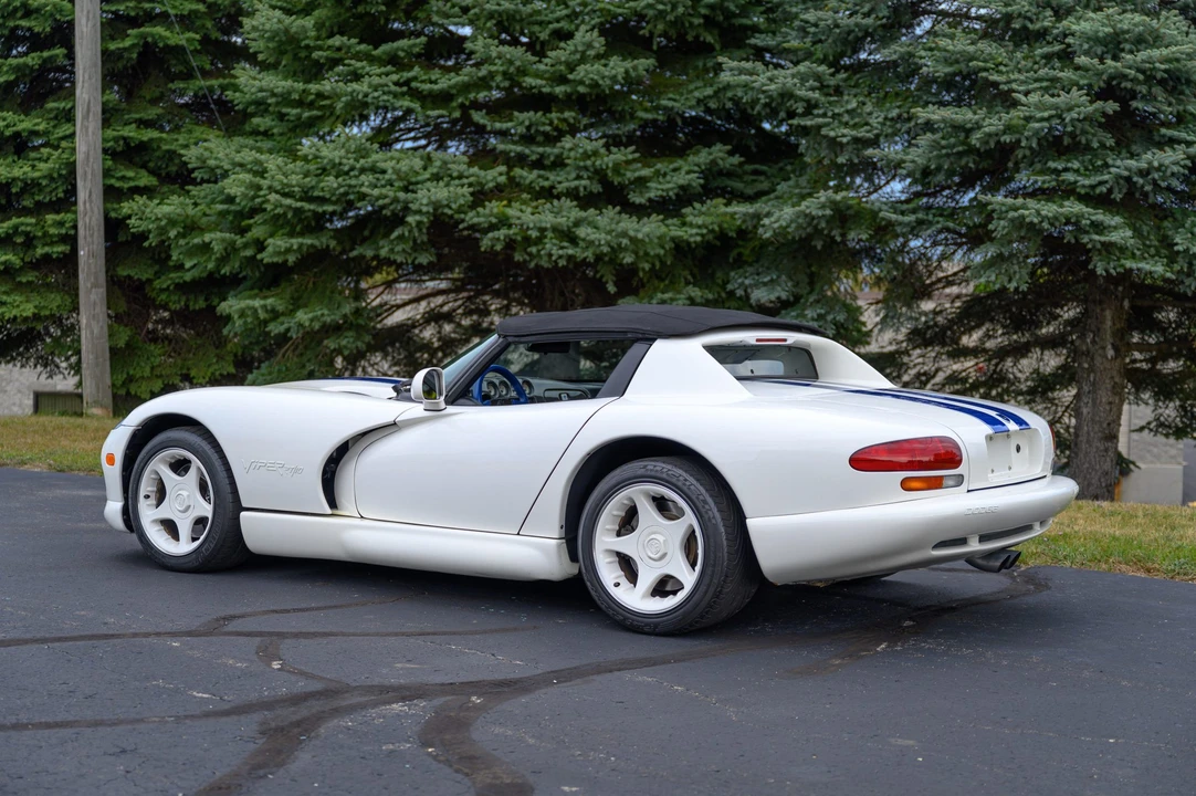 1996 Dodge Viper 2nd Gen - Image 14 of 31