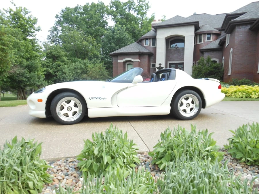1996 Dodge Viper 2nd Gen - Image 2 of 7