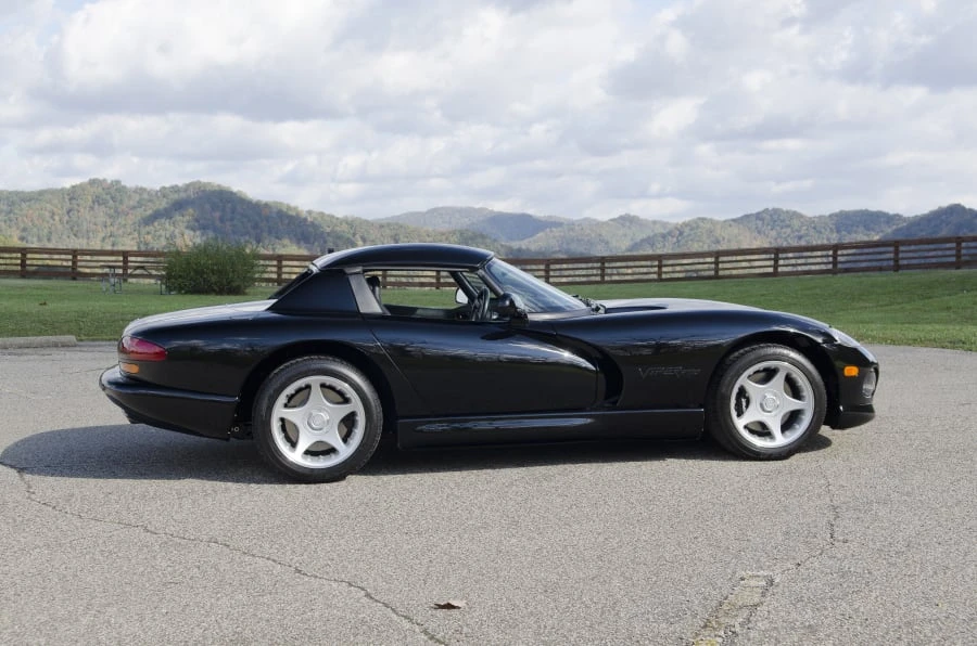 1996 Dodge Viper 2nd Gen - Image 2 of 8