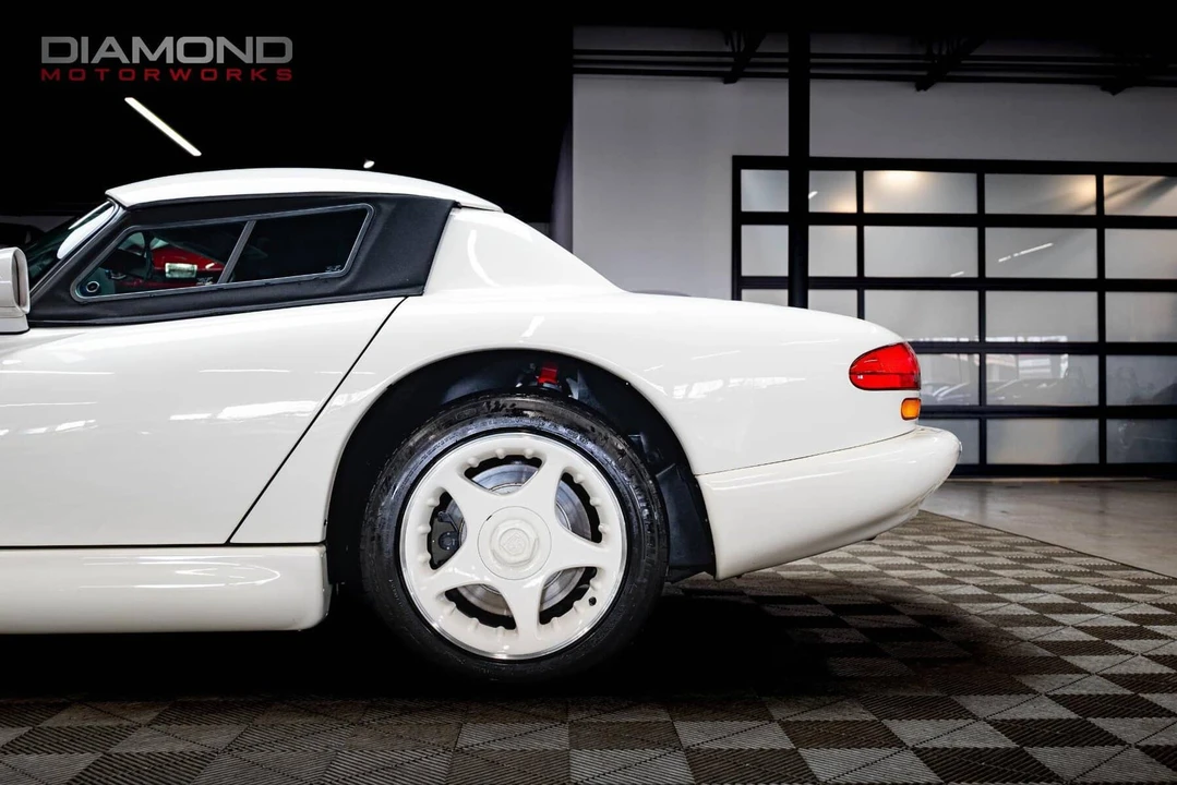 1996 Dodge Viper 2nd Gen - Image 13 of 31