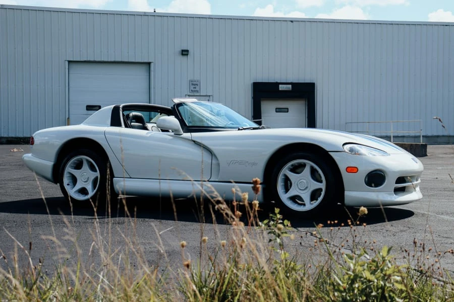 1996 Dodge Viper 2nd Gen - Image 2 of 16