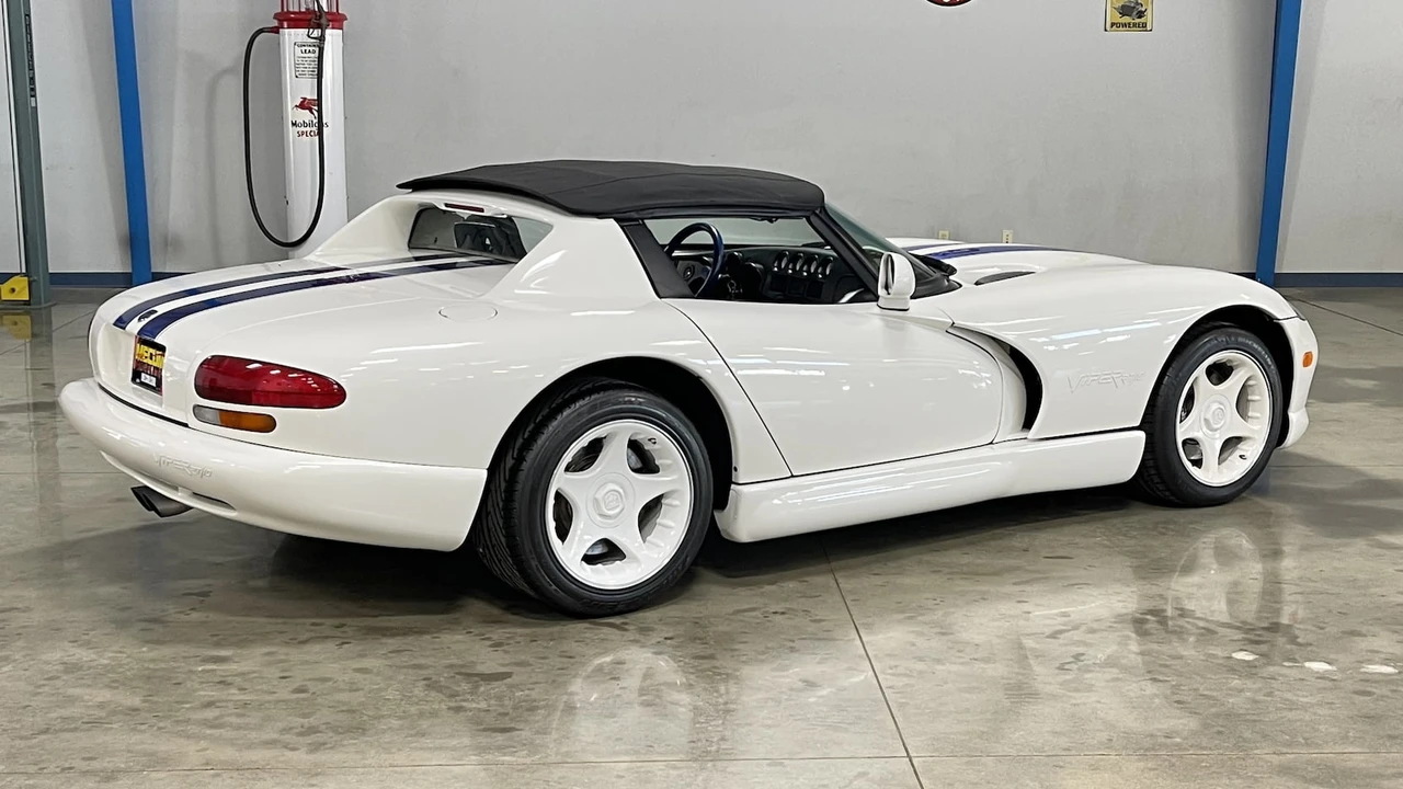 1996 Dodge Viper 2nd Gen - Image 10 of 11