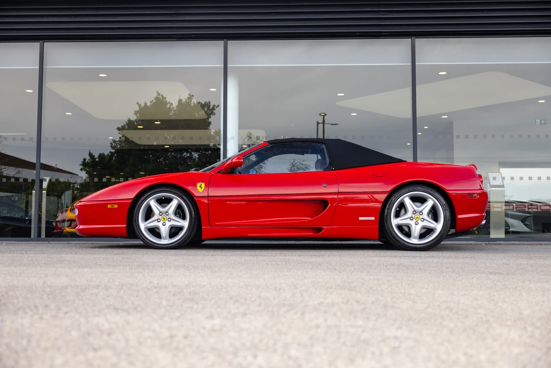 1996 Ferrari F355 Spider - Image 14 of 31