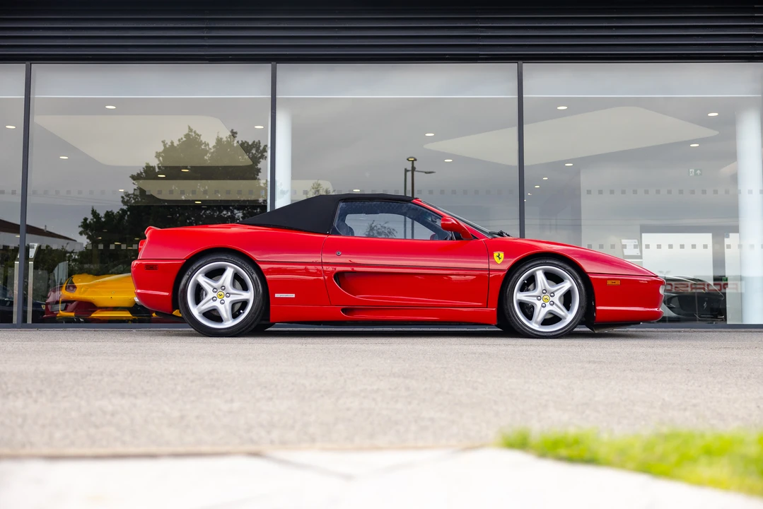1996 Ferrari F355 Spider - Image 18 of 31