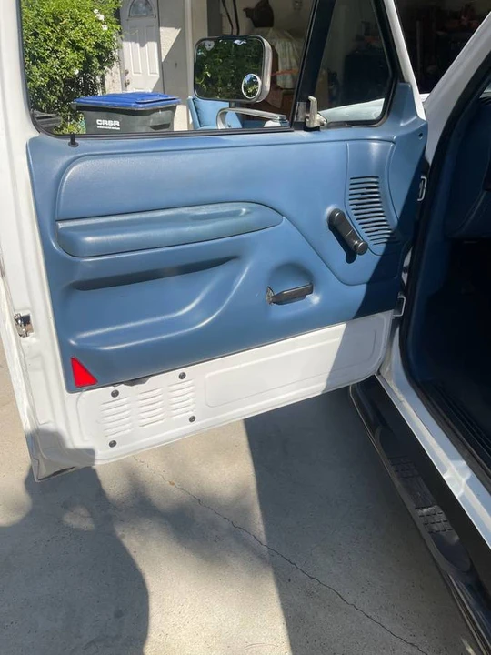 1996 Ford Bronco 5th Gen - Image 9 of 13