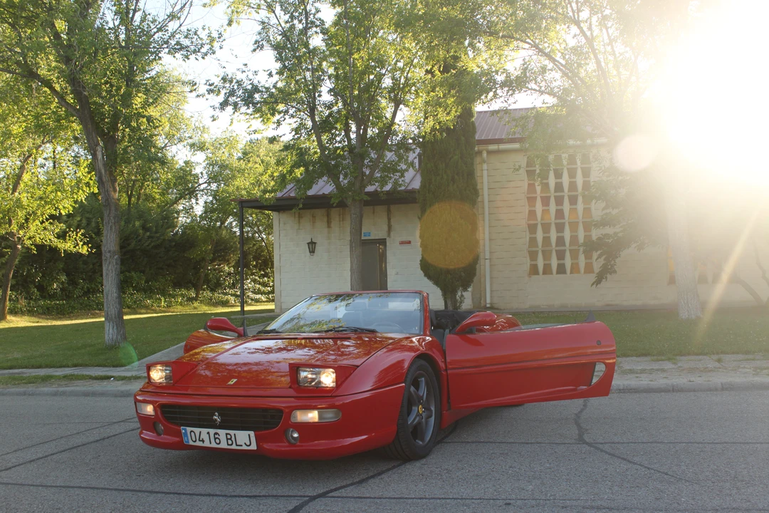 1996 Ferrari F355 Spider - Image 9 of 31