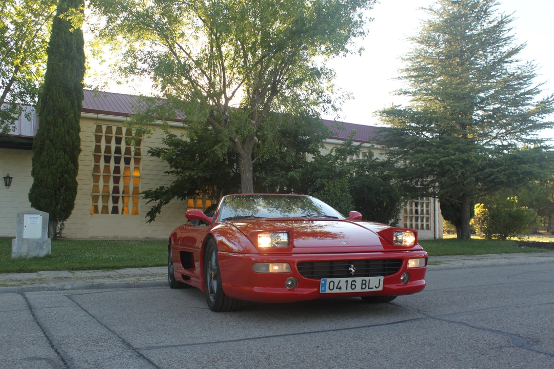 1996 Ferrari F355 Spider - Image 12 of 31