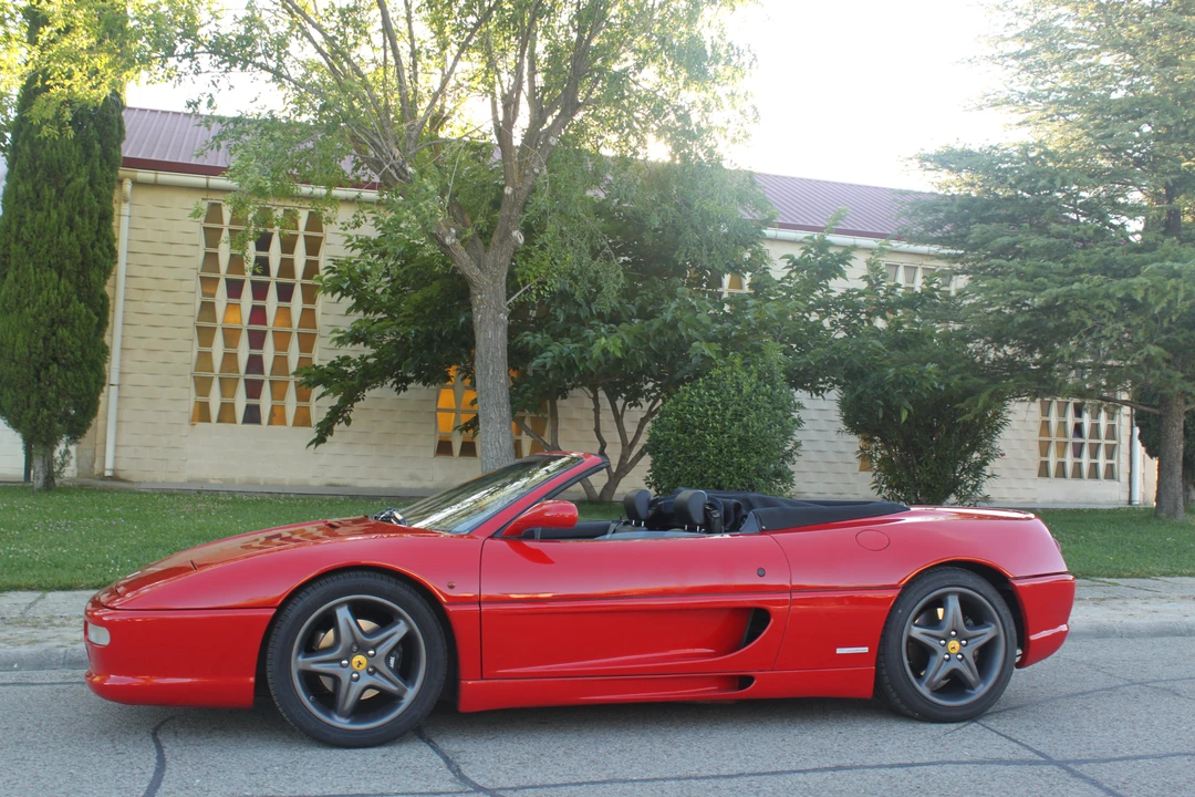 1996 Ferrari F355 Spider - Image 15 of 31
