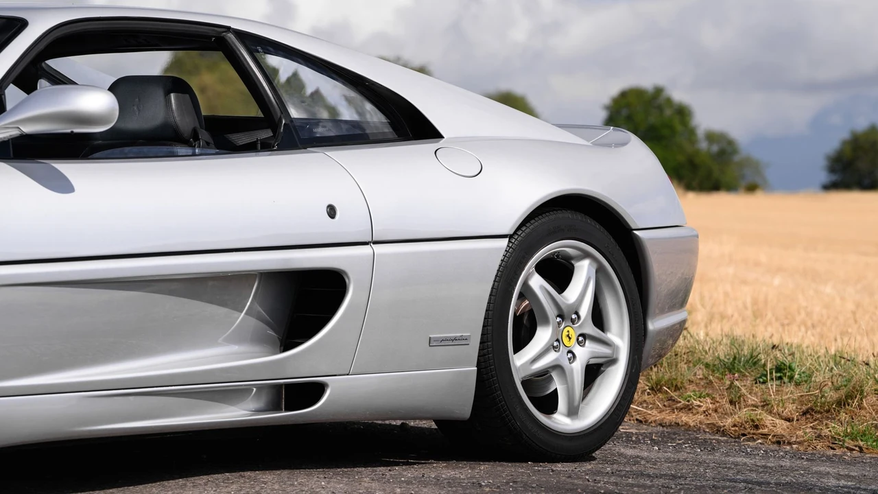 1996 Ferrari F355 Berlinetta - Image 13 of 31