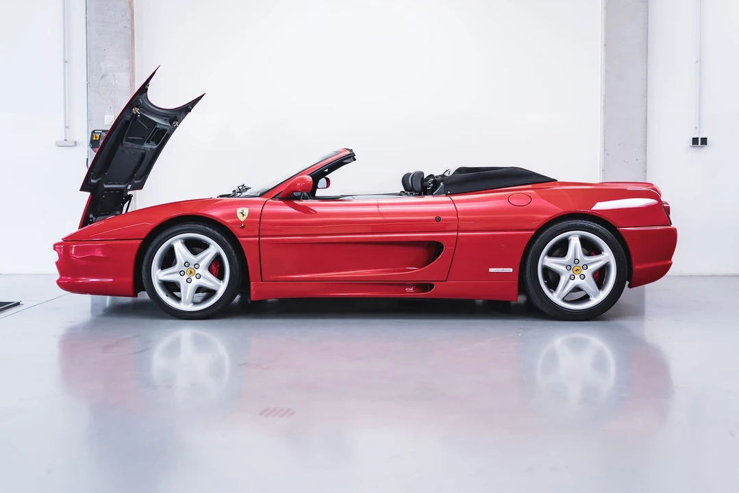 1996 Ferrari F355 Spider - Image 28 of 31