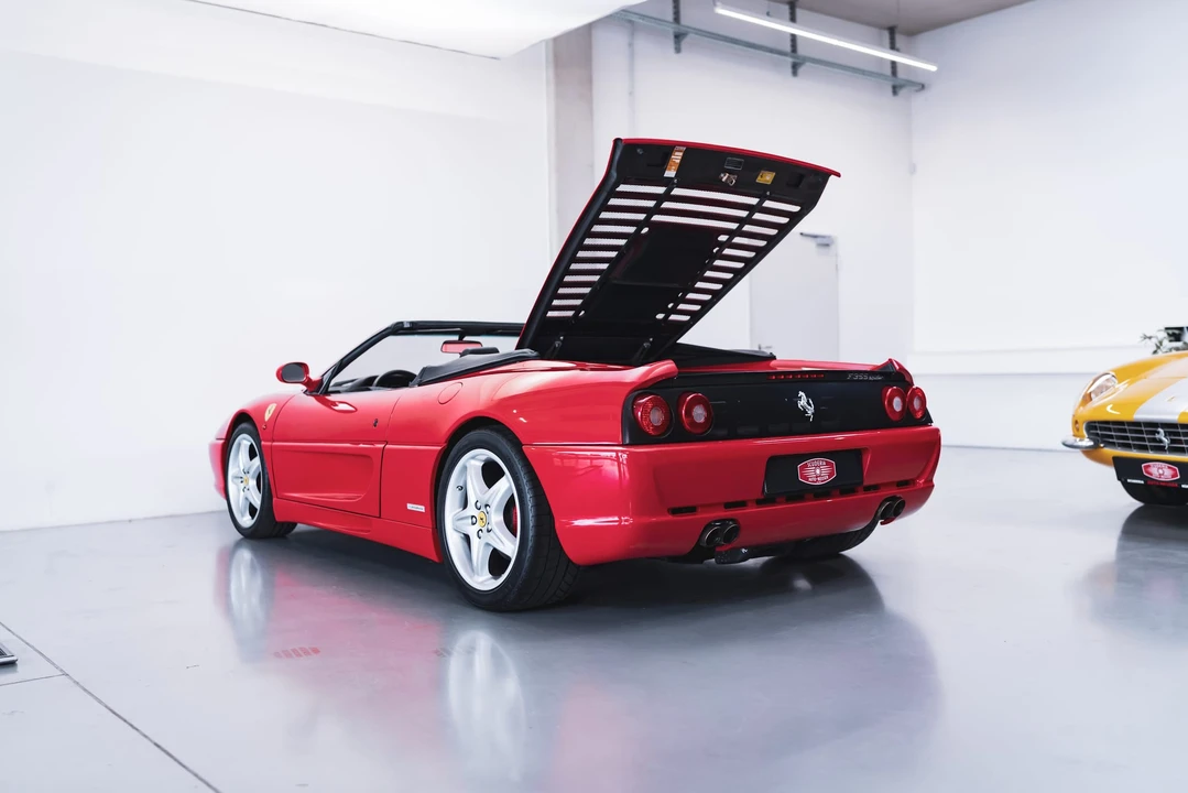 1996 Ferrari F355 Spider - Image 29 of 31