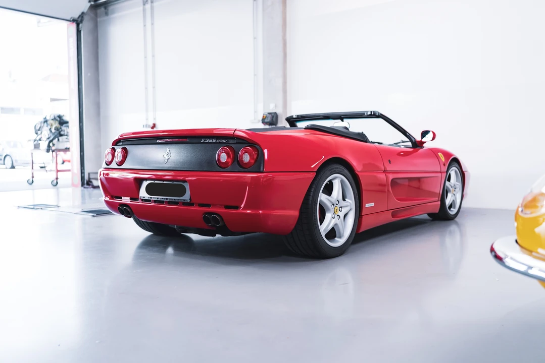 1996 Ferrari F355 Spider - Image 18 of 31