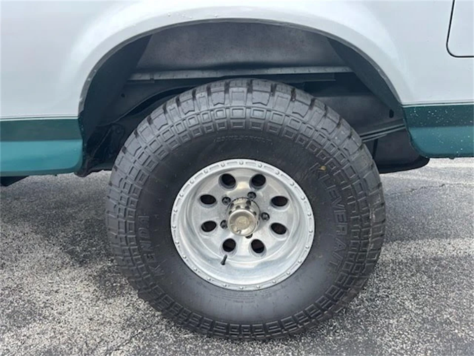 1996 Ford Bronco 5th Gen - Image 22 of 31
