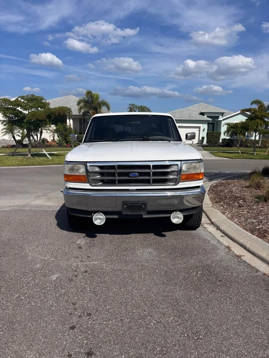 1996 Ford Bronco 5th Gen - Image 2 of 13