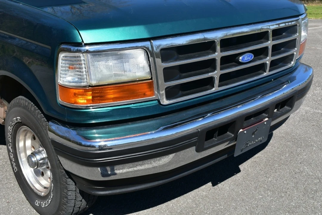 1996 Ford Bronco 5th Gen - Image 11 of 12