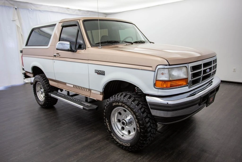 1996 Ford Bronco 5th Gen - Image 2 of 12