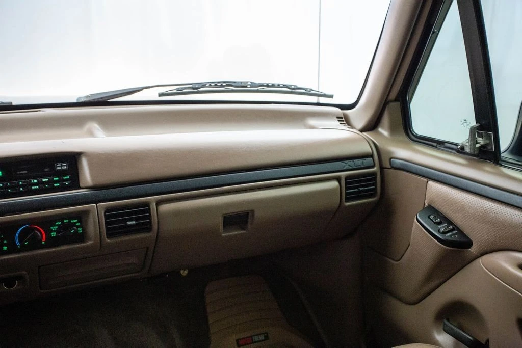 1996 Ford Bronco 5th Gen - Image 5 of 12