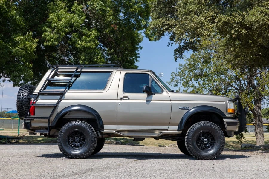 1996 Ford Bronco 5th Gen - Image 2 of 31