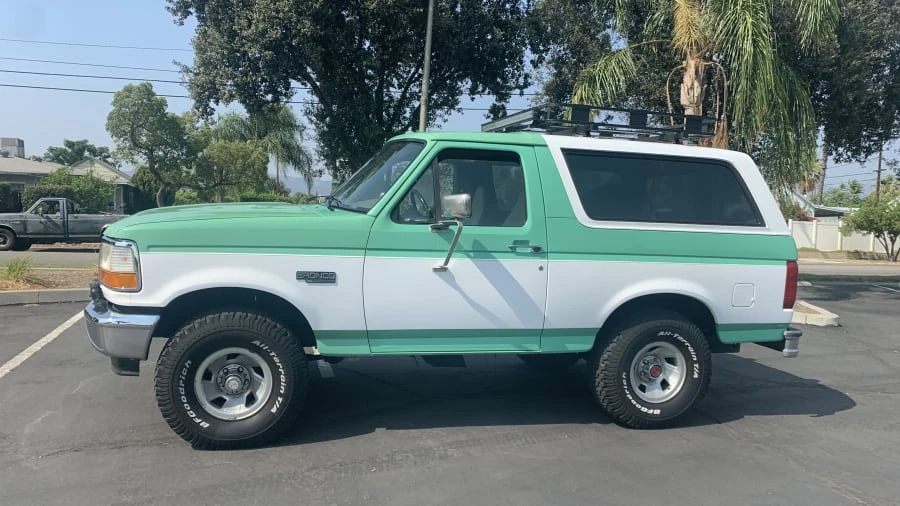 1996 Ford Bronco 5th Gen - Image 2 of 16