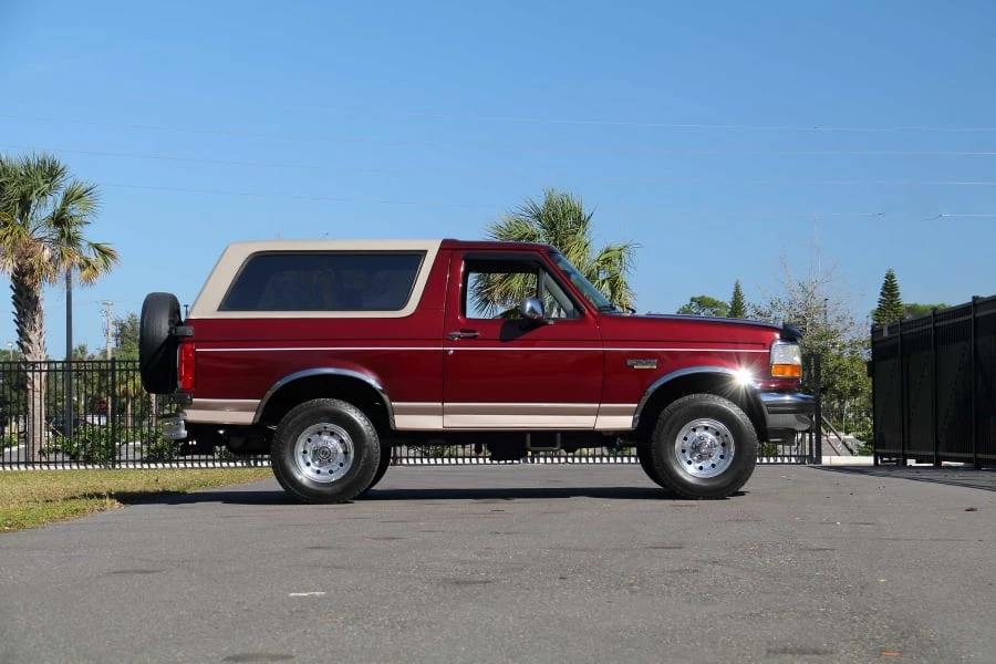 1996 Ford Bronco 5th Gen - Image 2 of 28