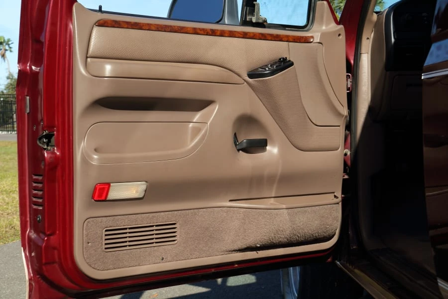1996 Ford Bronco 5th Gen - Image 17 of 28