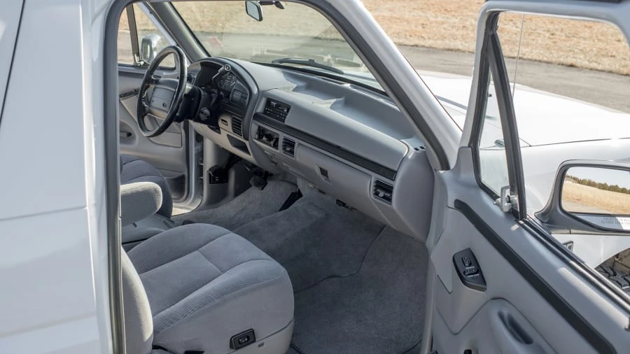1996 Ford Bronco 5th Gen - Image 5 of 12