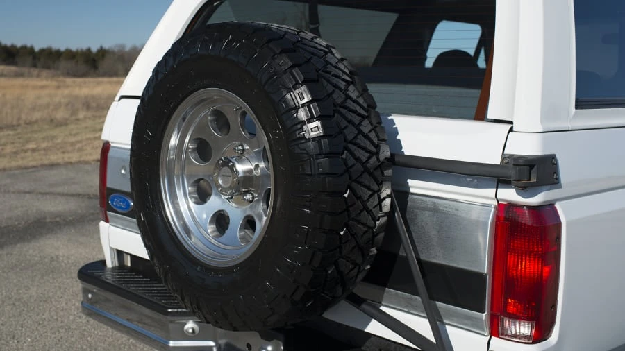 1996 Ford Bronco 5th Gen - Image 10 of 12