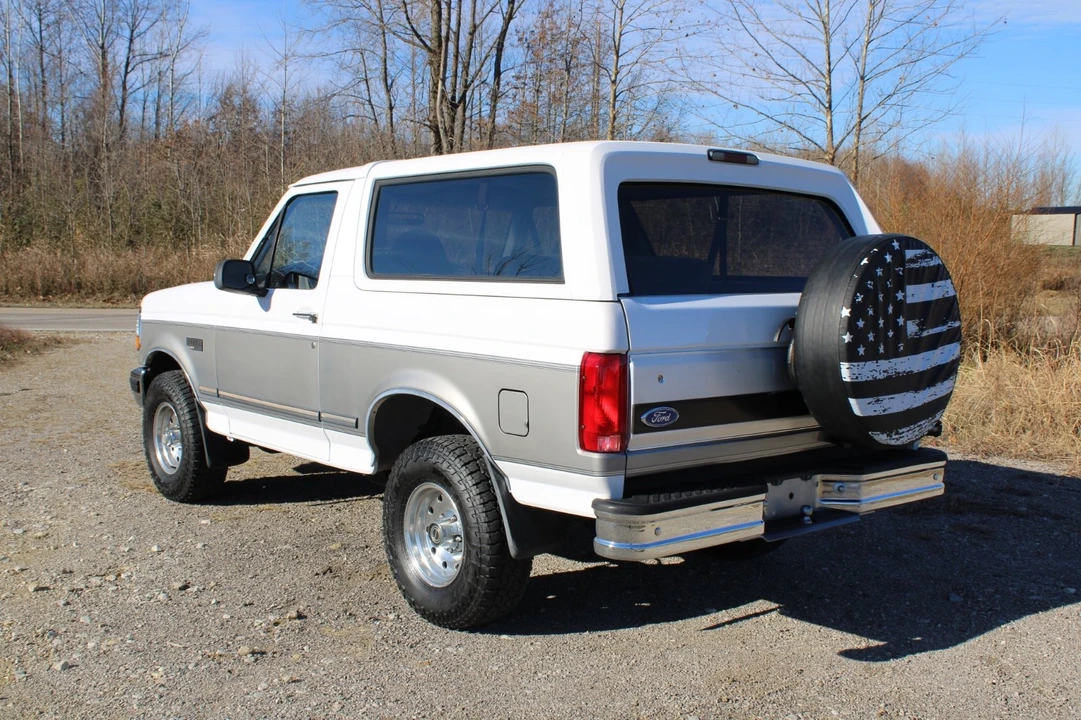1996 Ford Bronco 5th Gen - Image 3 of 18