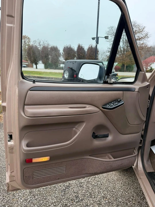 1996 Ford Bronco 5th Gen - Image 8 of 19