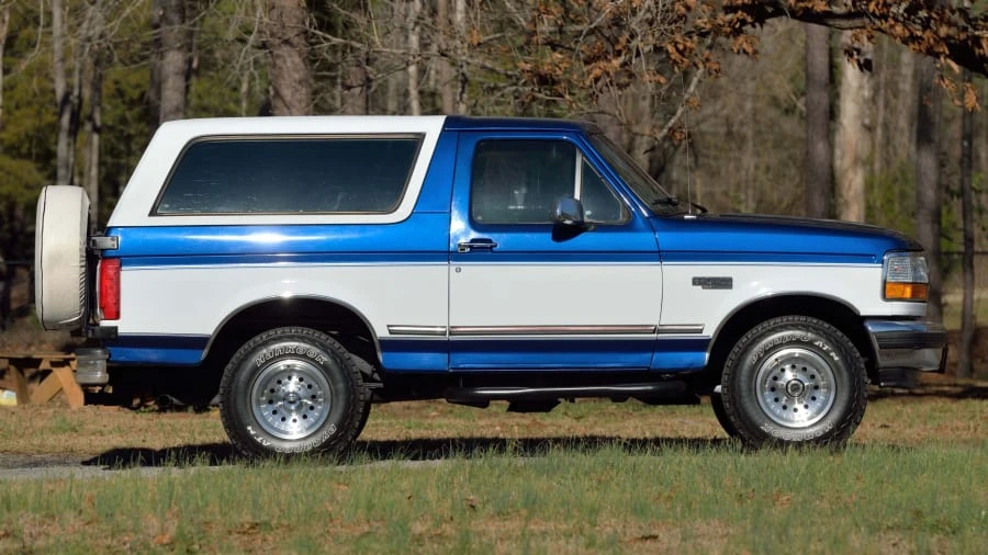 1996 Ford Bronco 5th Gen - Image 2 of 31