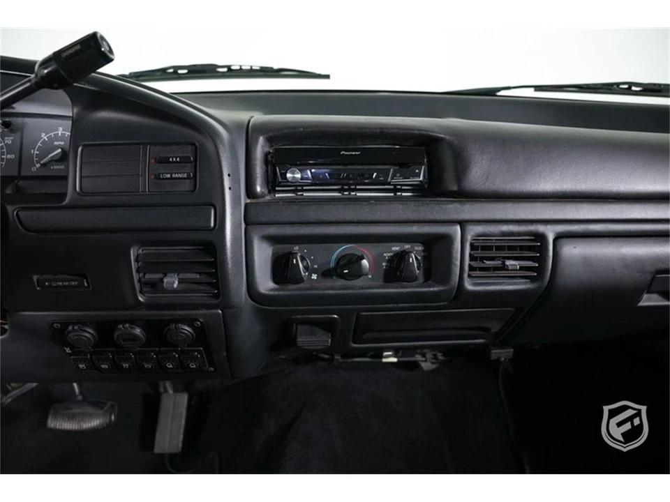 1996 Ford Bronco 5th Gen - Image 24 of 31