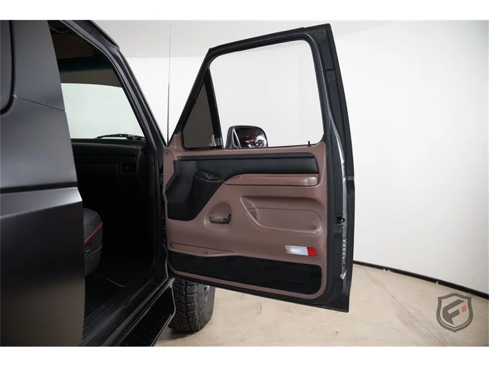 1996 Ford Bronco 5th Gen - Image 28 of 31