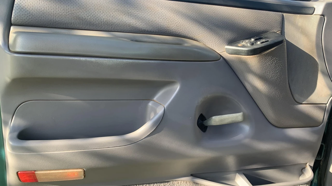 1996 Ford Bronco 5th Gen - Image 9 of 16