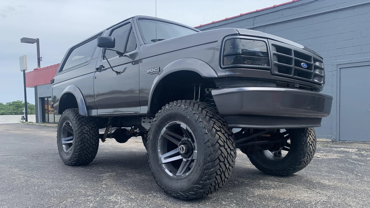 1996 Ford Bronco 5th Gen - Image 14 of 16