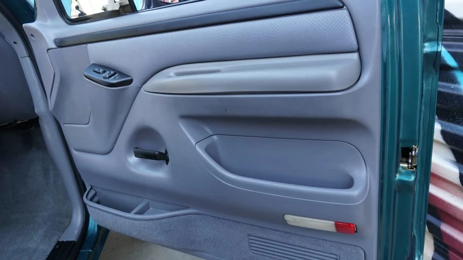 1996 Ford Bronco 5th Gen - Image 16 of 31