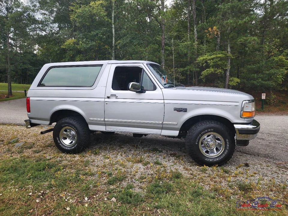 1996 Ford Bronco 5th Gen - Image 2 of 31