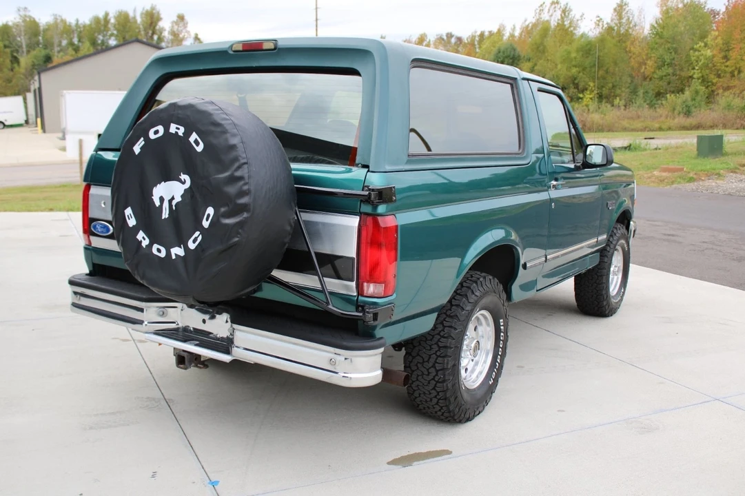 1996 Ford Bronco 5th Gen - Image 7 of 17