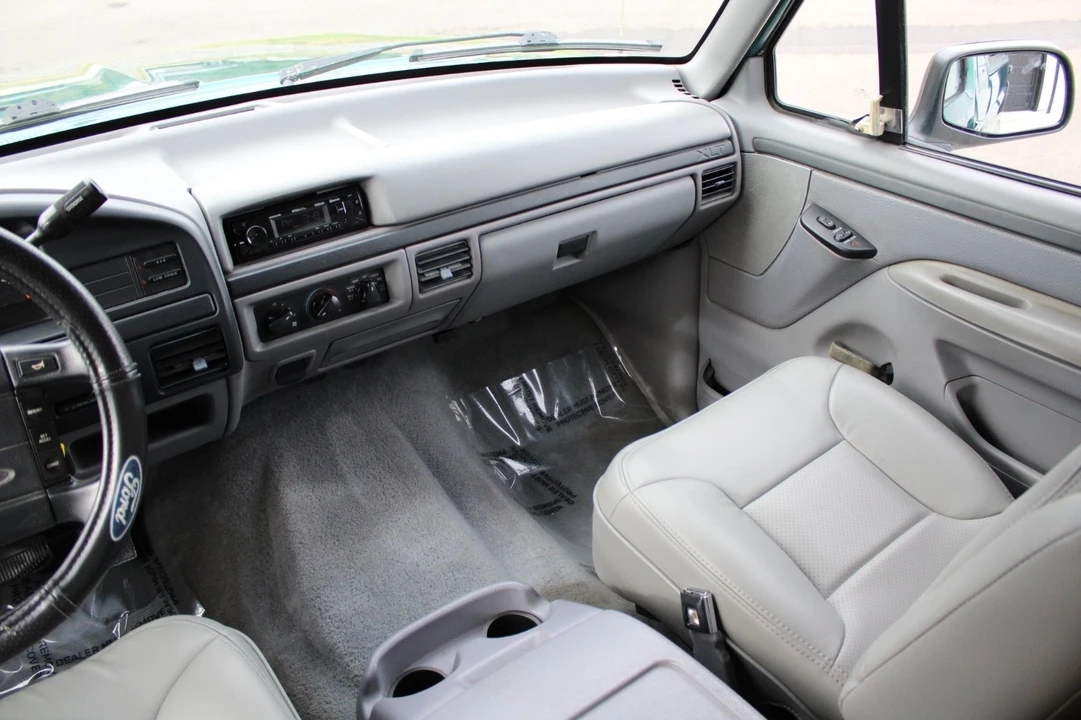 1996 Ford Bronco 5th Gen - Image 15 of 17