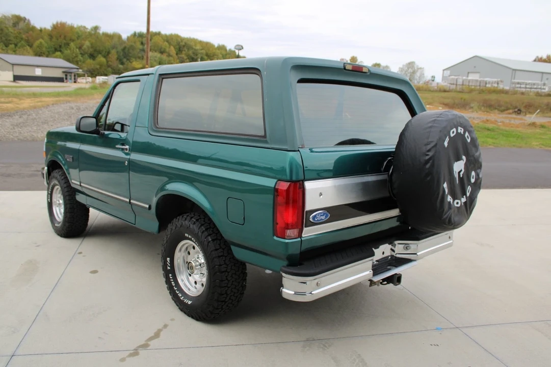 1996 Ford Bronco 5th Gen - Image 8 of 17