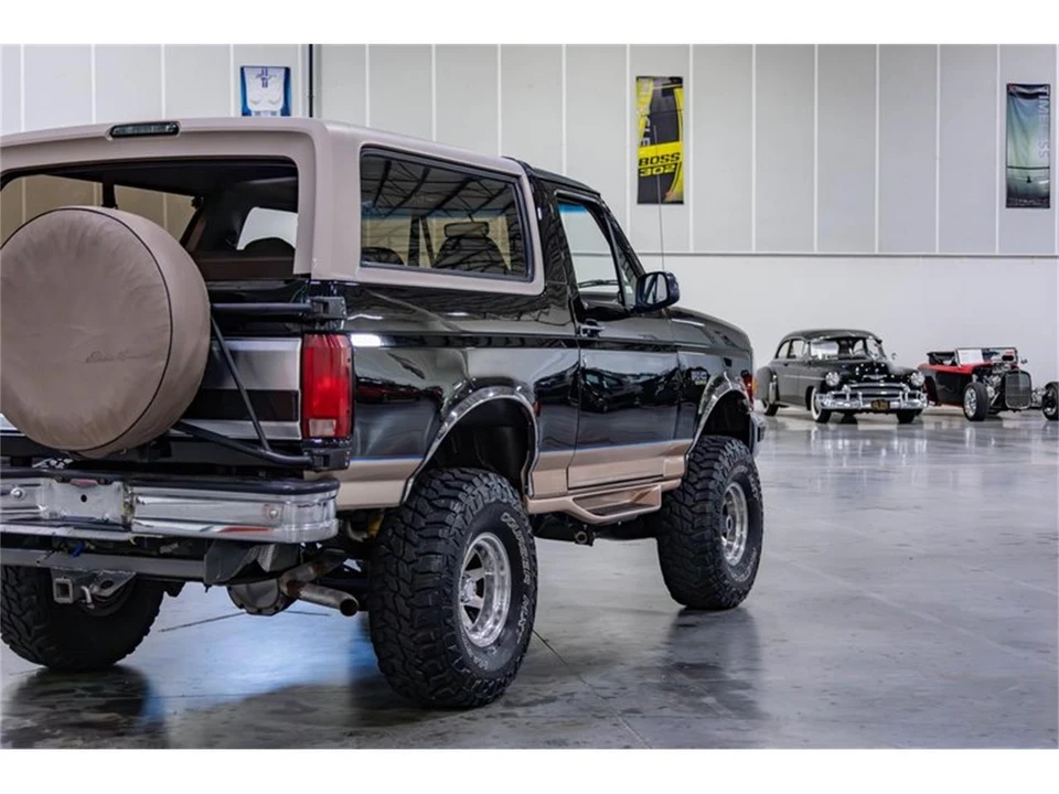 1996 Ford Bronco 5th Gen - Image 27 of 31