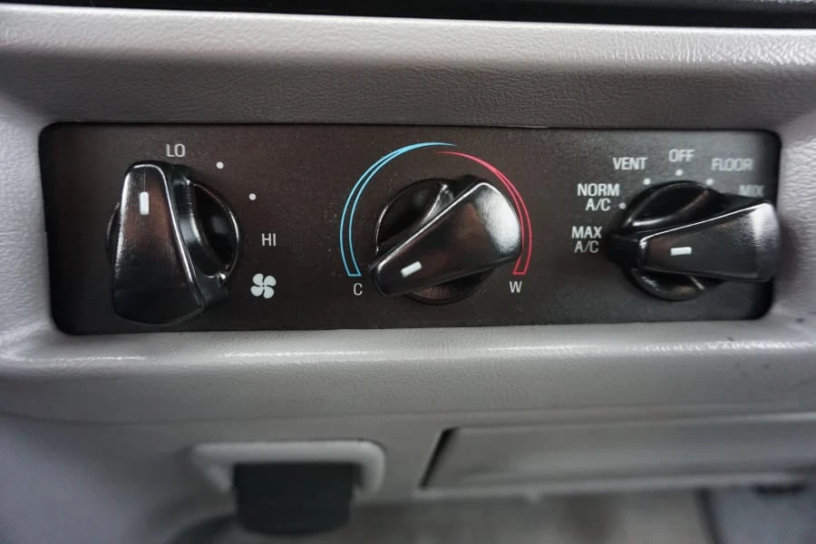 1996 Ford Bronco 5th Gen - Image 13 of 26