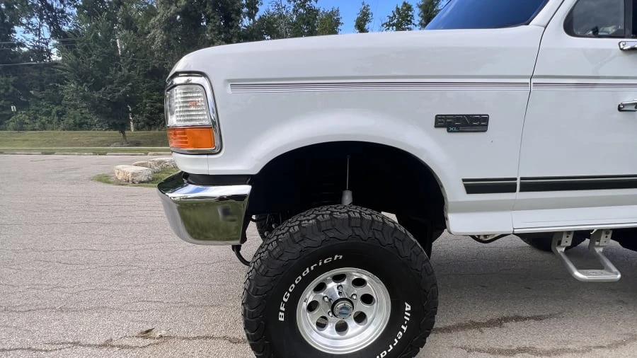 1996 Ford Bronco 5th Gen - Image 12 of 17
