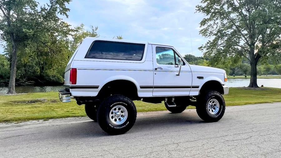 1996 Ford Bronco 5th Gen - Image 16 of 17