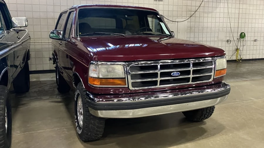 1996 Ford Bronco 5th Gen - Image 10 of 11