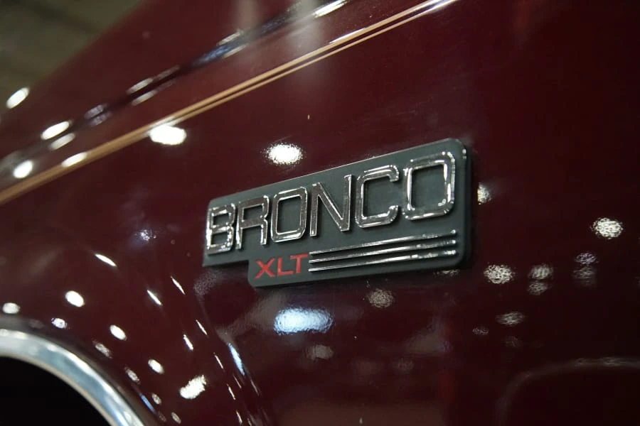 1996 Ford Bronco 5th Gen - Image 3 of 8