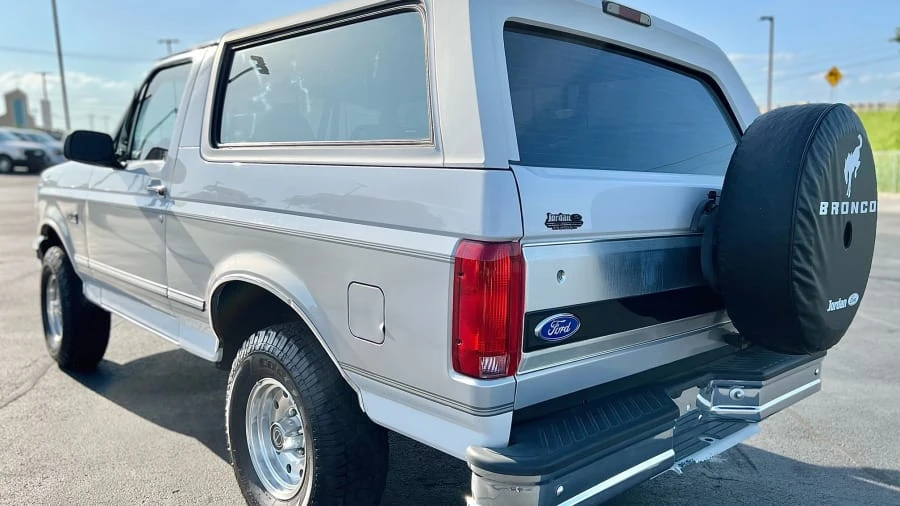 1996 Ford Bronco 5th Gen - Image 2 of 6